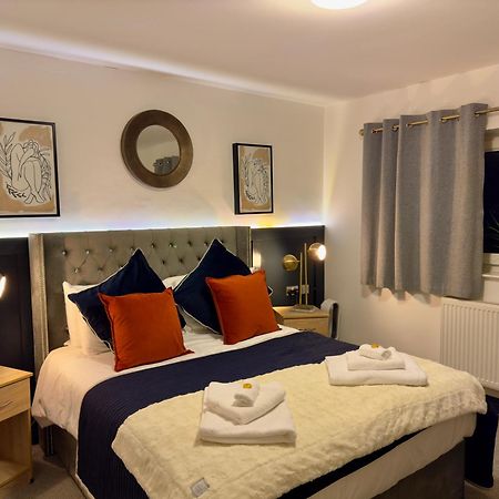 Coastal Park Accommodation Llanelli Exteriör bild