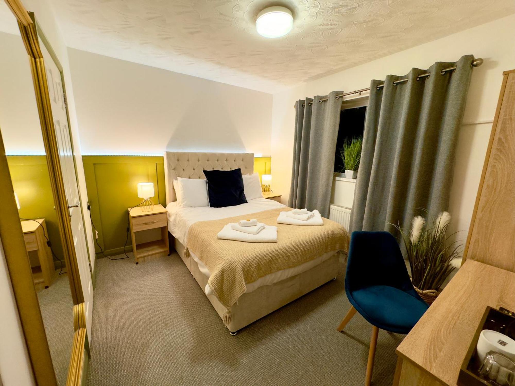 Coastal Park Accommodation Llanelli Exteriör bild