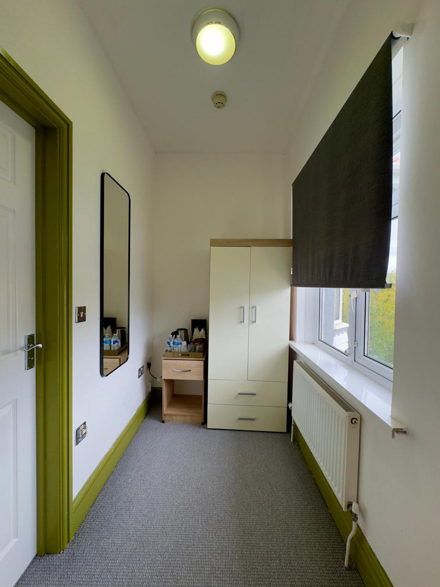 Coastal Park Accommodation Llanelli Exteriör bild